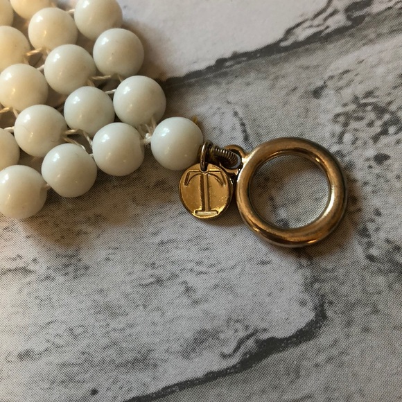 Talbots 80’s style white beaded cuff toggle clasp - Picture 3 of 9
